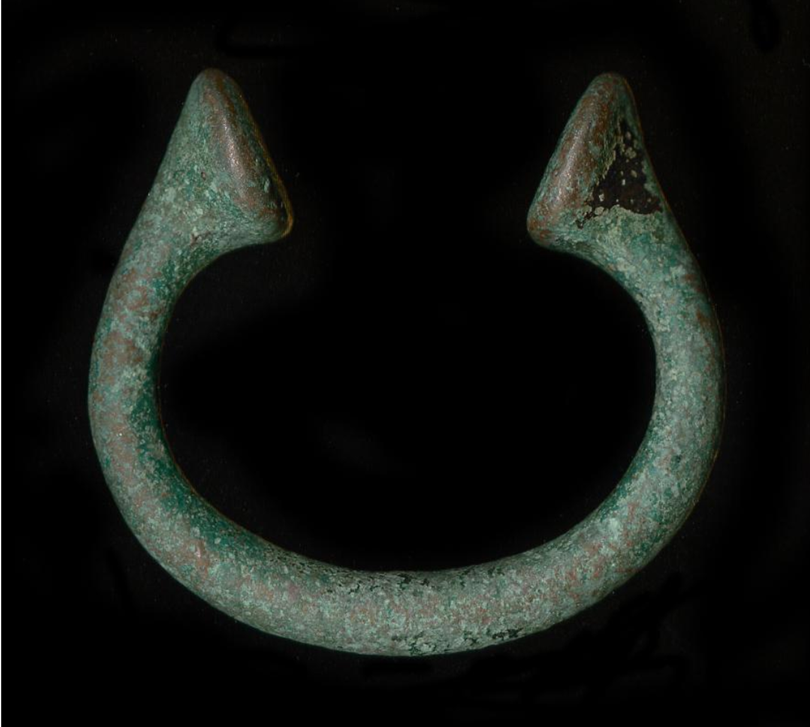 British-made manilla, recovered from the 1843 wreck of the Douro. British Museum.